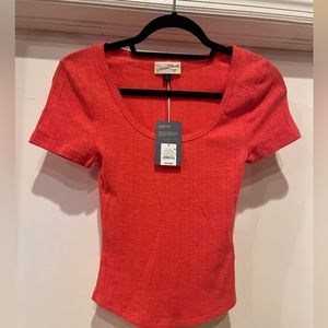 NWT Salmon Colored Crop